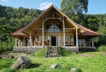 Pondok Manoka allows 18 year olds to book a room