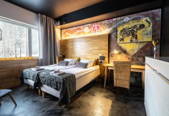 Time Hostel Jyv  skyl  , Boutique allows 18 year olds to book a room