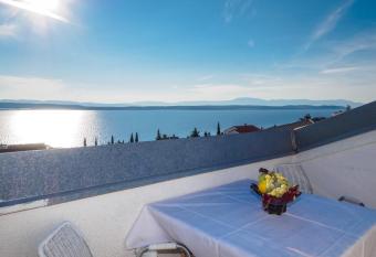 Breathtaking Seaview APP Barac on Separated Floor has Balcony rooms