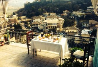 Guesthouse Cela has Balcony rooms