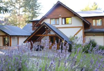 Hosteria Las Garzas allows 18 year olds to book a room