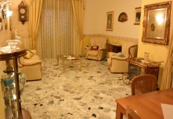 B&B Piazza Madonnina has Balcony rooms