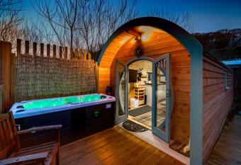 Suilven view has Balcony rooms