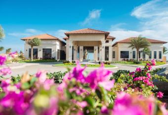 Gold Coast Aruba - Aurum Collection has Balcony rooms