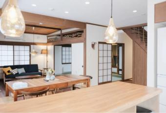 Lampstand STAY Sapporo has rooms with a private hot tub