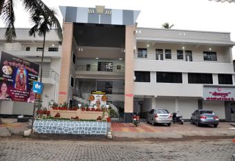 p p motel has Balcony rooms