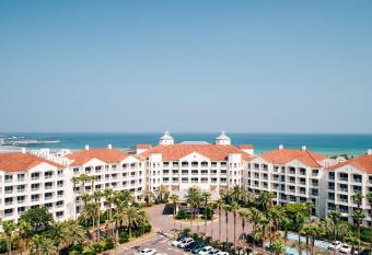 Sono Belle Jeju has Balcony rooms