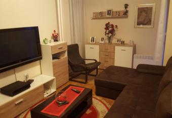 Apartman Jogi allows 18 year olds to book a room