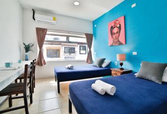 Hostal Ten to Ten Puerto Vallarta allows 18 year olds to book a room