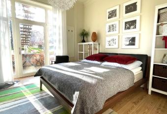 JETHON Studio-Appartement im Gr  nen has Balcony rooms