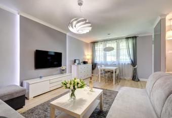 Dom & House - Apartments Karlikowska Sopot allows 18 year olds to book a room