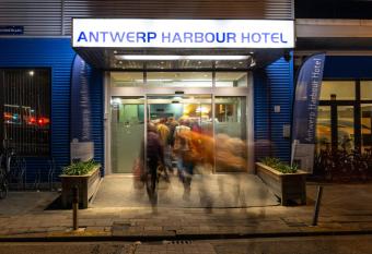 Antwerp Harbour Hotel allows 18 year olds to book a room