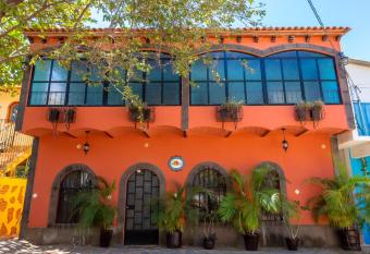 Villa Celeste allows 18 year olds to book a room