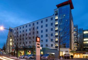 ibis Hotel Stuttgart City allows 18 year olds to book a room
