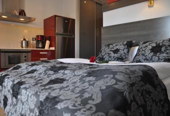 Casablanca Suites - Adults Only has Balcony rooms