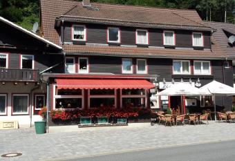 Landgasthof Kleine Kommode allows 18 year olds to book a room