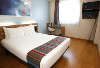 Travelodge Barcelona Poblenou allows 18 year olds to book a room