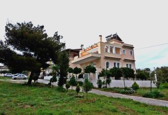 HELEN has Balcony rooms
