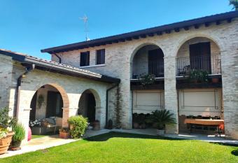 Damabianca has rooms with a private hot tub