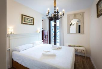 AZ El Balc  n de Cesar Augusto has Balcony rooms