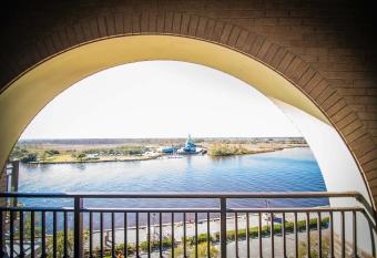 Water Street Retreat 04 has Balcony rooms