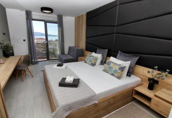 Azur has Balcony rooms