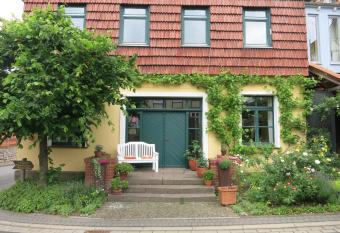 Altes Feuerwehrhaus Ro  bach has Balcony rooms