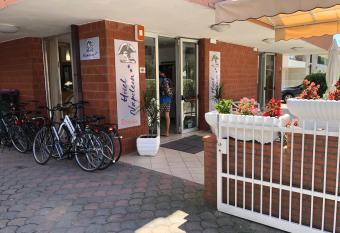 Hotel Napoleon has Balcony rooms