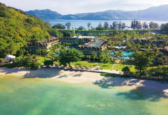 Phuket Marriott Resort & Spa, Merlin Beach allows 18 year olds to book a room