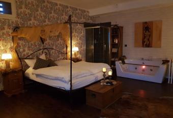 Ferienwohnung Time out allows 18 year olds to book a room