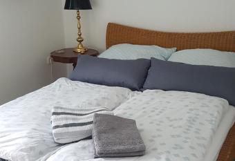 Ferienwohnung Brodersen allows 18 year olds to book a room