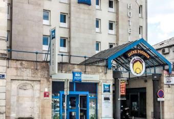 Ibis budget P  rigueux allows 18 year olds to book a room