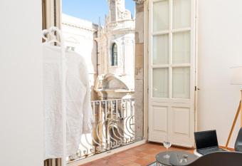 Maestranza72 by Bed&Bros has Balcony rooms