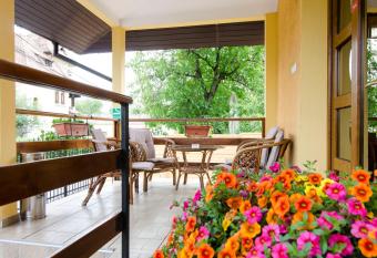 Pension Alexia has Balcony rooms
