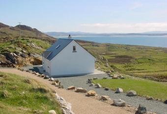 Crohy Cottage allows 18 year olds to book a room