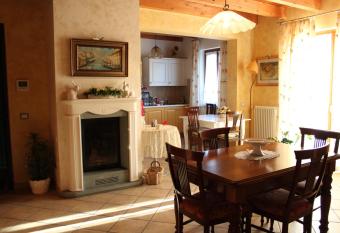 B&B Lucy allows 18 year olds to book a room