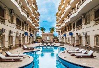 Nour Plaza Resort                                  allows 18 year olds to book a room