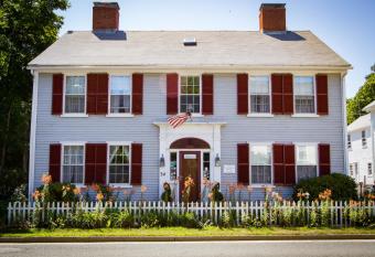Sally Webster Inn allows 18 year olds to book a room