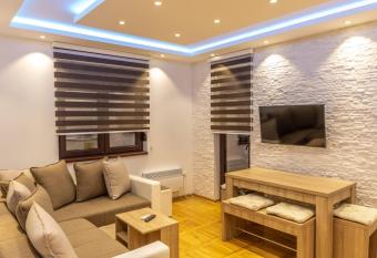 Apartments Mikic Zlatibor has Balcony rooms