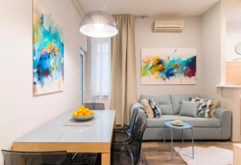 Top Central 5 Apartments allows 18 year olds to book a room