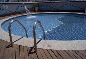 Apart Guarapari Residence - Areia Preta has Balcony rooms