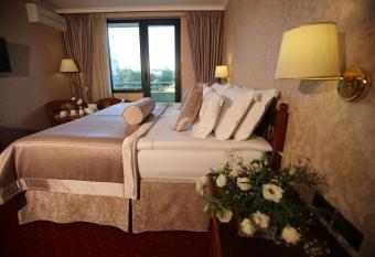 Grand Hotel & Spa Tirana allows 18 year olds to book a room