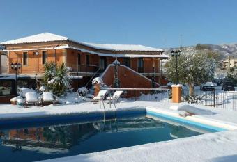 Albergo Arinde has Balcony rooms