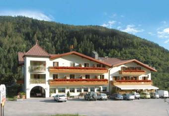 Hotel Schoberhof has Balcony rooms