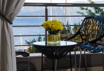 Holy Paraskevi Apartment has Balcony rooms