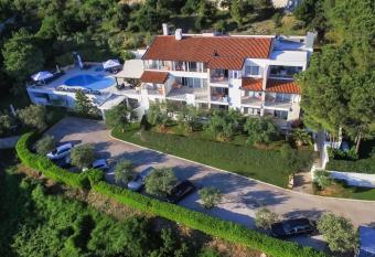 Hotel Villa Annette has Balcony rooms