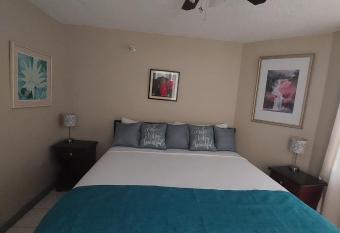 ROSI Ocean Sand Hotel Apt (@Sandcastles) allows 18 year olds to book a room