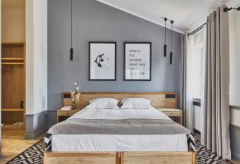 Wine&Pillow Hotel by Frapolli allows 18 year olds to book a room