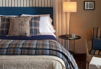 Abbey's Lantern Hill Inn has rooms with a private hot tub