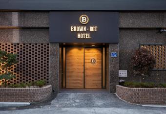 Browndot Hotel Masan Odong allows 18 year olds to book a room